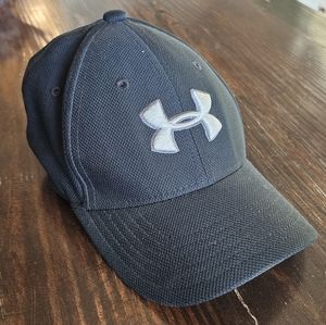 Childrens Under Armor hat, Black, Size 4-6